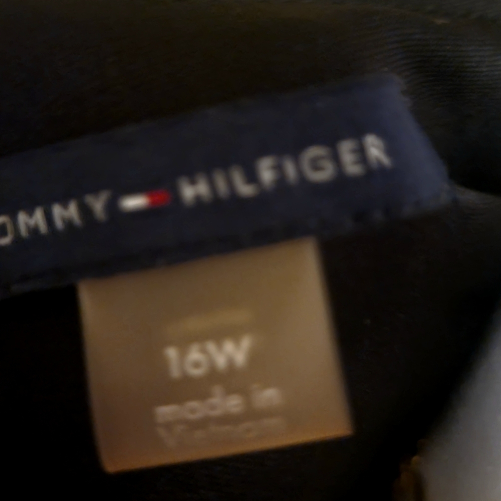 Tommy Hilfiger Black and Cream Floral Long Sleeve Dress - Picture 2 of 5